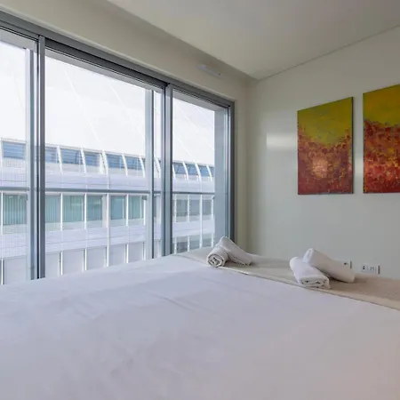 Prata Riverside Xxvii 아파트